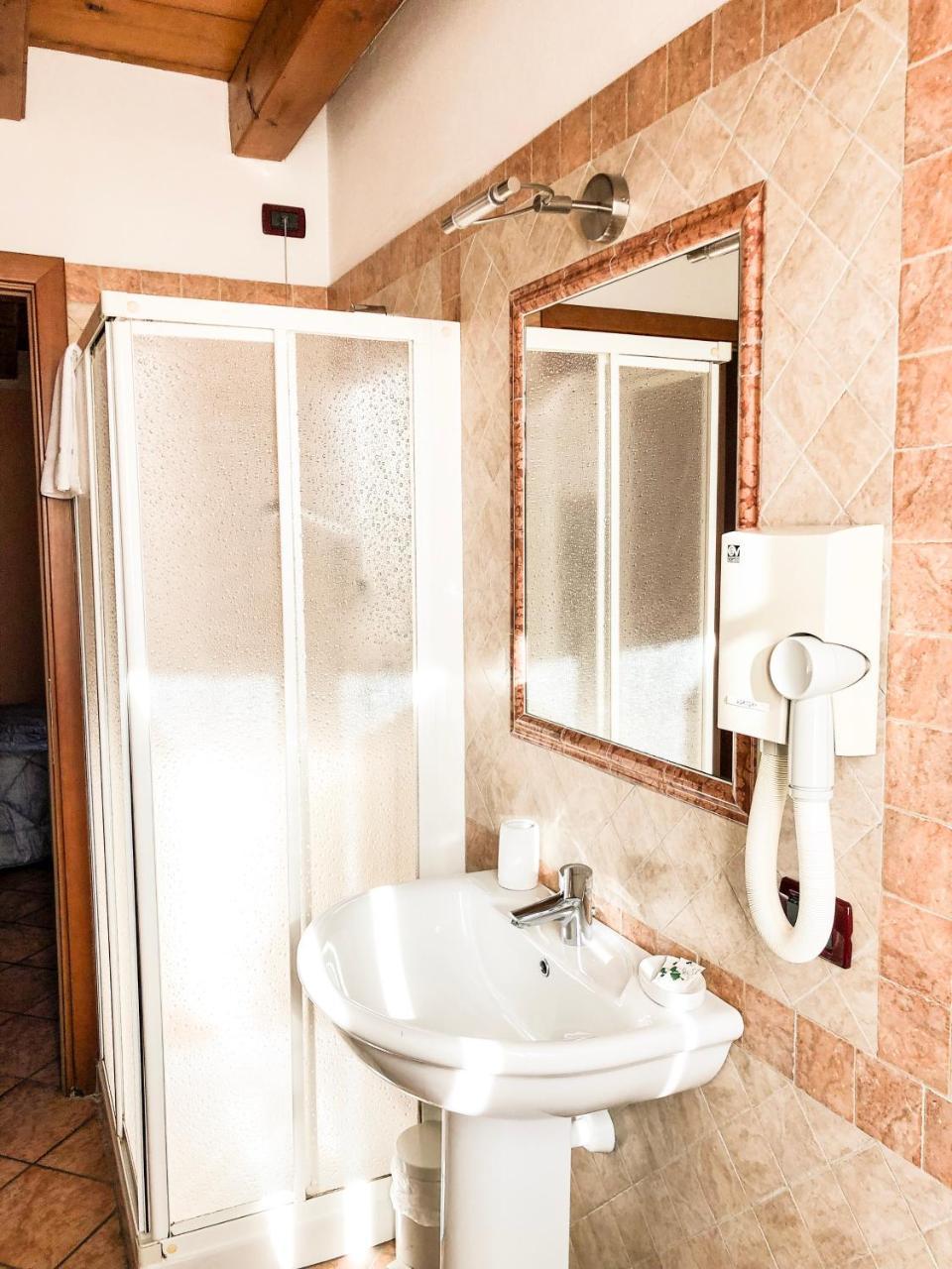 Le Finestre Su Borghetto Hotel Valeggio sul Mincio Eksteriør billede